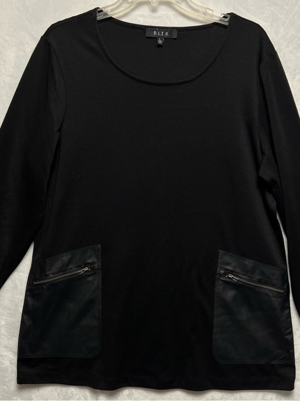 B.L.E.U. Tunic Top Womens L Black Long Sleeve Scoop Neck Zip Pocket